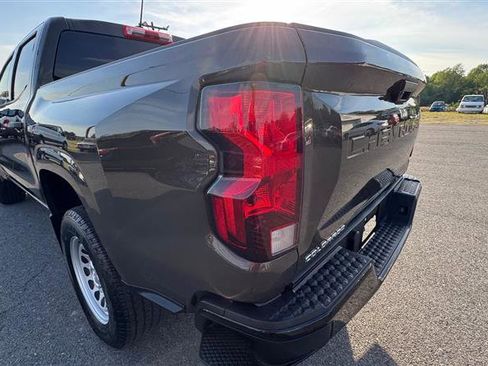 Used 2023 Chevrolet Colorado W/T image 21