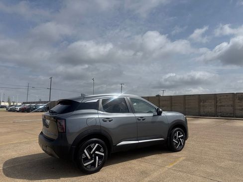 Certified 2025 Nissan Kicks SV w/ SV Premium Package FWD image 22