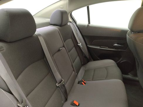 Used 2015 Chevrolet Cruze LT w/ Technology Package FWD image 19