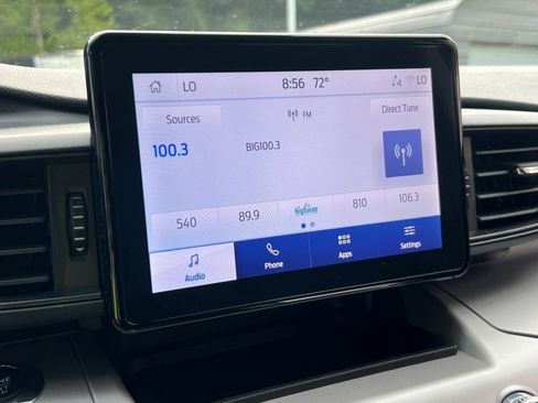 Used 2023 Ford Explorer XLT image 20