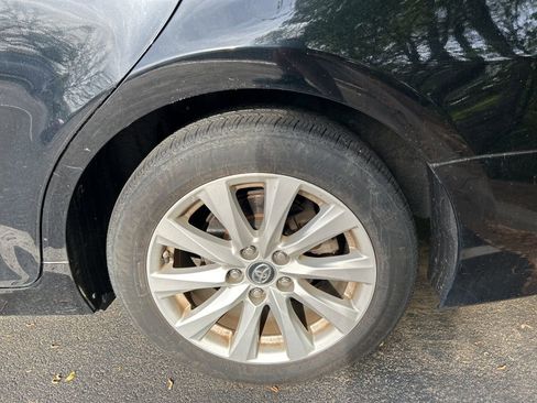 Used 2019 Toyota Camry LE image 13