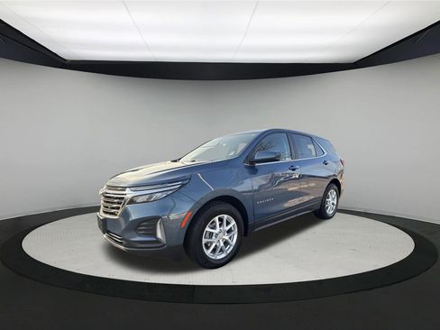 Used 2024 Chevrolet Equinox LT w/ LPO, Floor Liner Package image 3