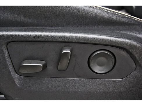 Used 2021 Chevrolet Tahoe Premier w/ Premium Package image 27