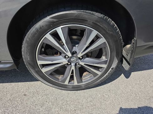 Used 2020 Nissan Pathfinder Platinum AWD/4WD image 5