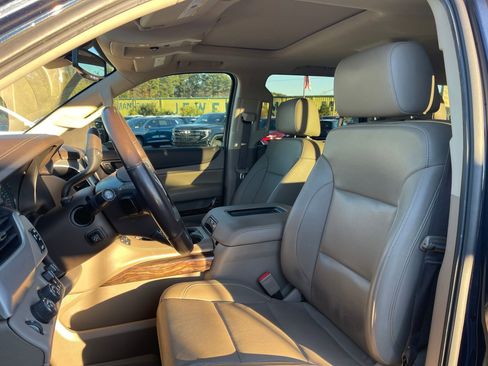 Used 2018 GMC Yukon SLT w/ Premium Edition image 13