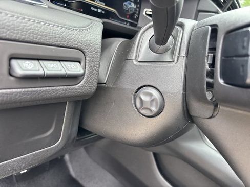Used 2022 GMC Yukon XL Denali AWD/4WD image 29