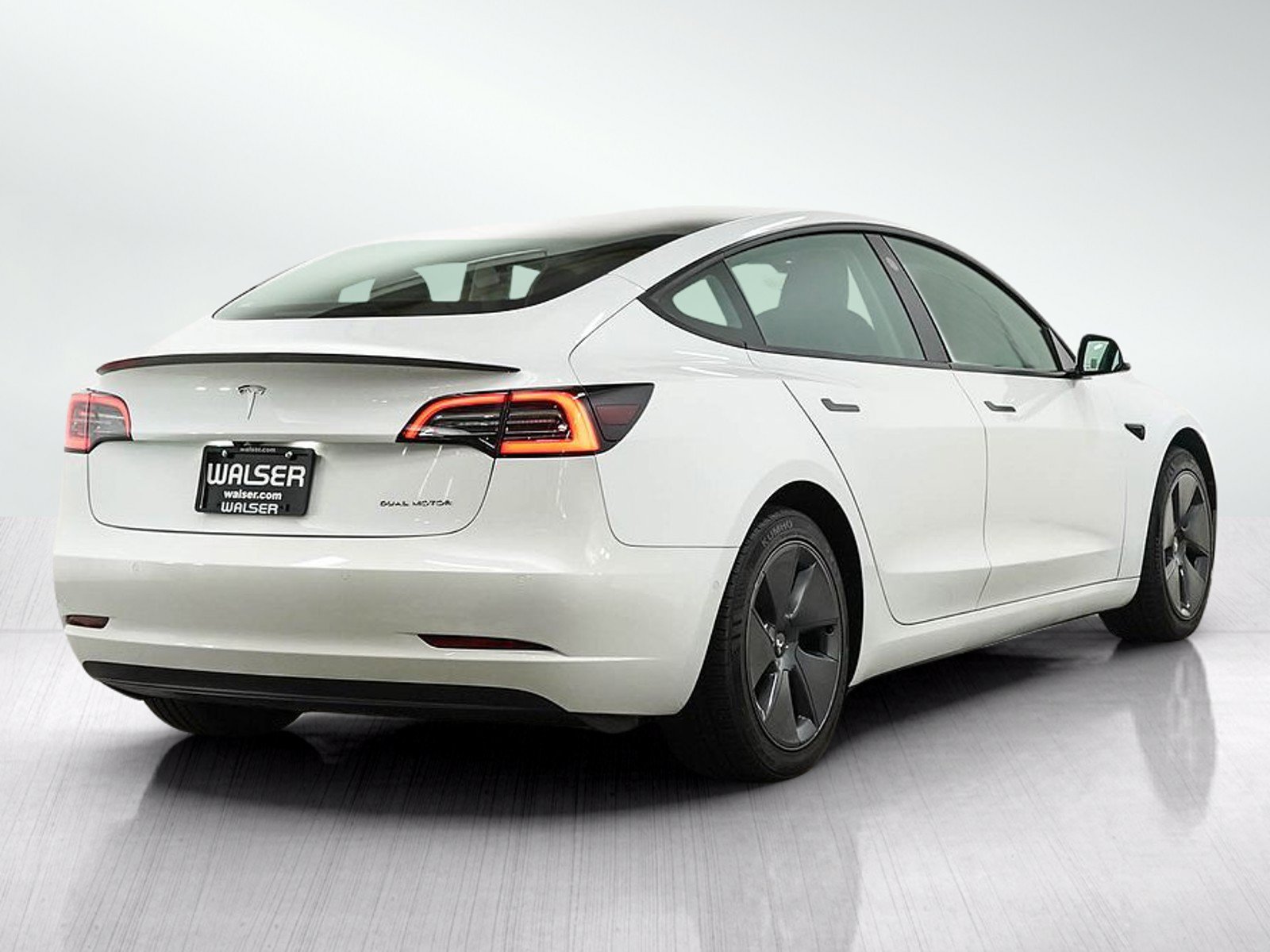 Used 2022 Tesla Model 3 Long Range AWD/4WD image 5