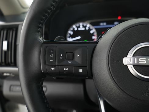 Used 2024 Nissan Pathfinder SL w/ SL Premium Package AWD/4WD image 29
