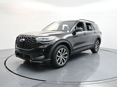 New 2025 Ford Explorer ST-Line image 3