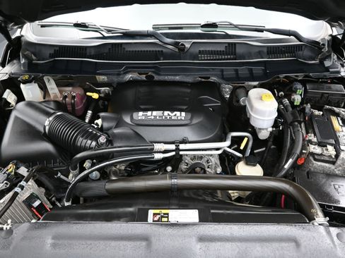 Used 2018 RAM 2500 Laramie w/ Snow Chief Group AWD/4WD image 8