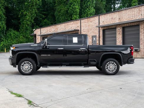 Used 2022 Chevrolet Silverado 2500 High Country w/ Safety Package II AWD/4WD image 4