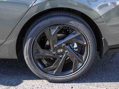New 2026 Hyundai Elantra SEL Sport Premium FWD image 11