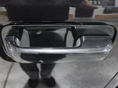 Used 2015 Ford F150 Lariat w/ Equipment Group 502A Luxury image 40