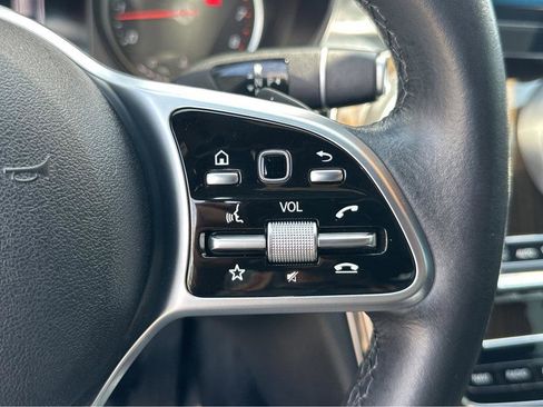 Used 2019 Mercedes-Benz C 300 Sedan image 23