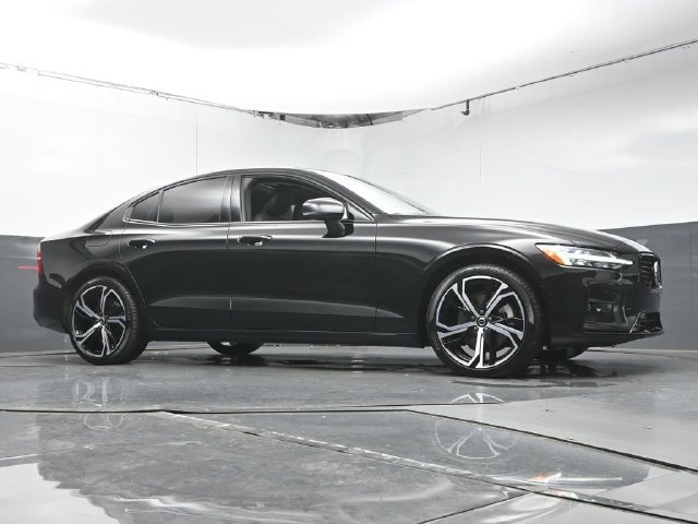 Used 2023 Volvo S60 B5 Plus FWD image 30