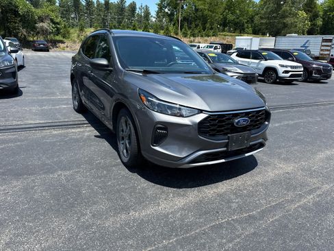 Used 2024 Ford Escape ST-Line FWD image 2