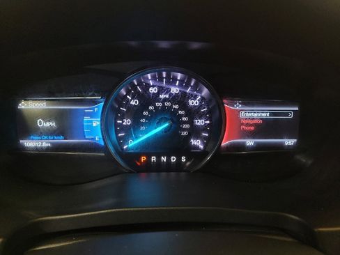 Used 2018 Ford Explorer XLT w/ Equipment Group 202A AWD/4WD image 23