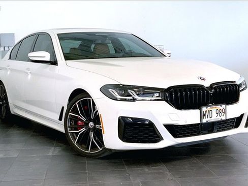 Certified 2023 BMW M550i xDrive w/ Dynamic Handling Package image 2