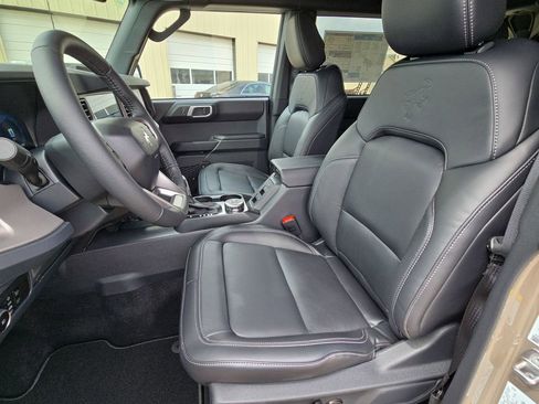 New 2026 Ford Bronco Outer Banks image 14