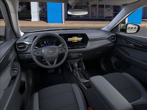 New 2026 Chevrolet TrailBlazer LT w/ Midnight Edition FWD image 15