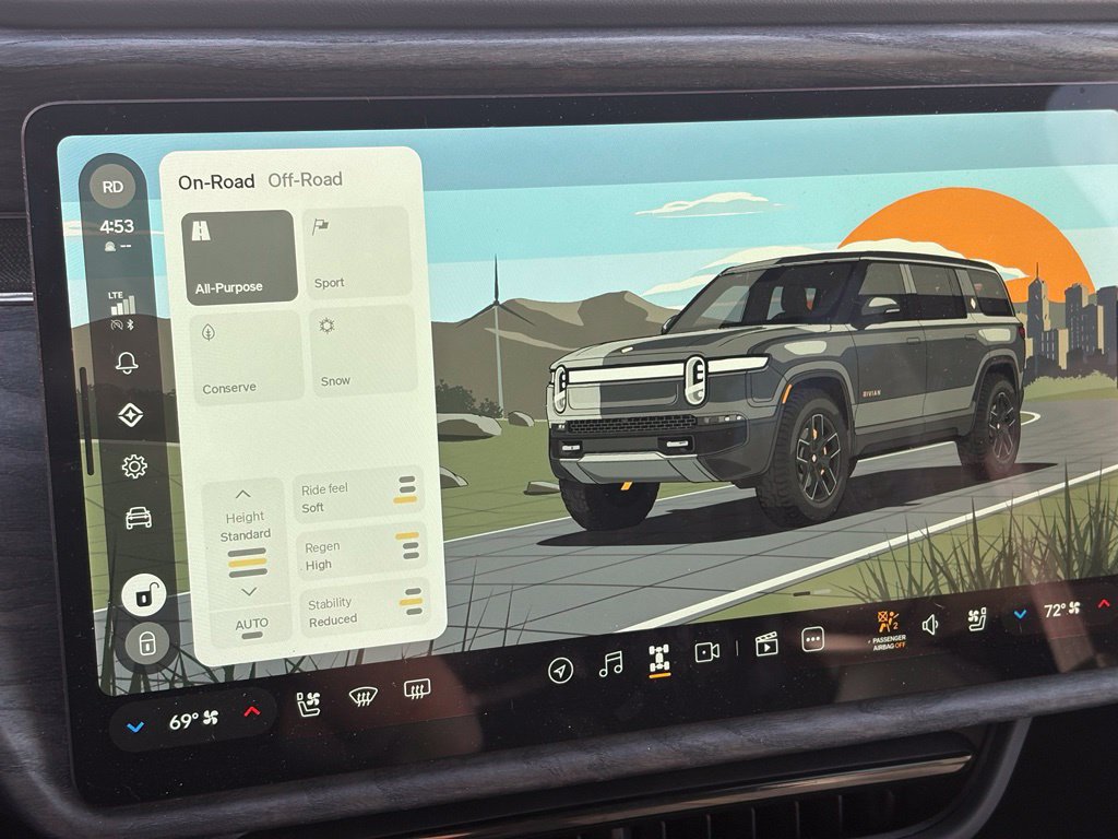 Used 2022 Rivian R1S Launch Edition Quad AWD/4WD image 35