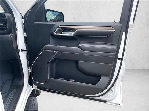 Used 2022 GMC Sierra 1500 Elevation RWD image 18