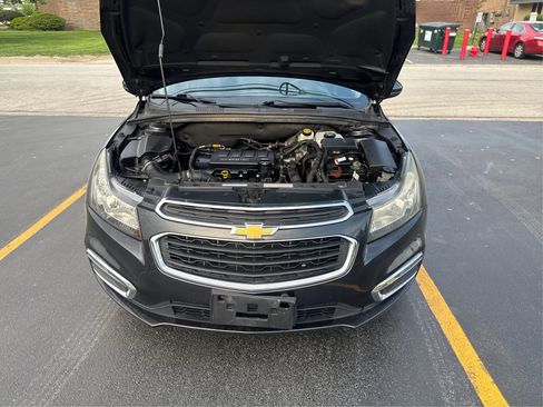 Used 2015 Chevrolet Cruze LT image 11