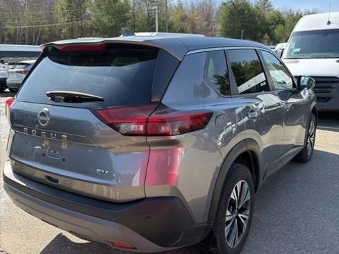Used 2023 Nissan Rogue SV image 7