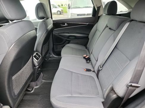 Used 2016 Kia Sorento AWD w/ LX Convenience Package image 26