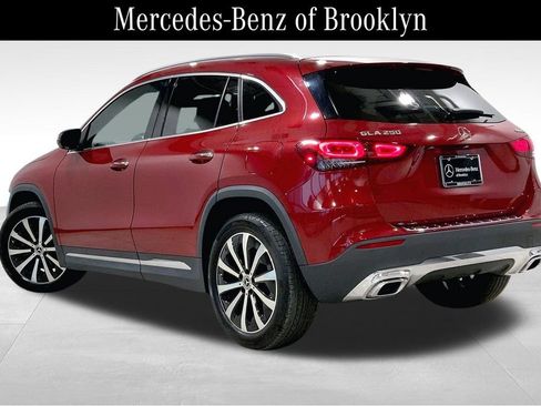Certified 2023 Mercedes-Benz GLA 250 4MATIC image 11
