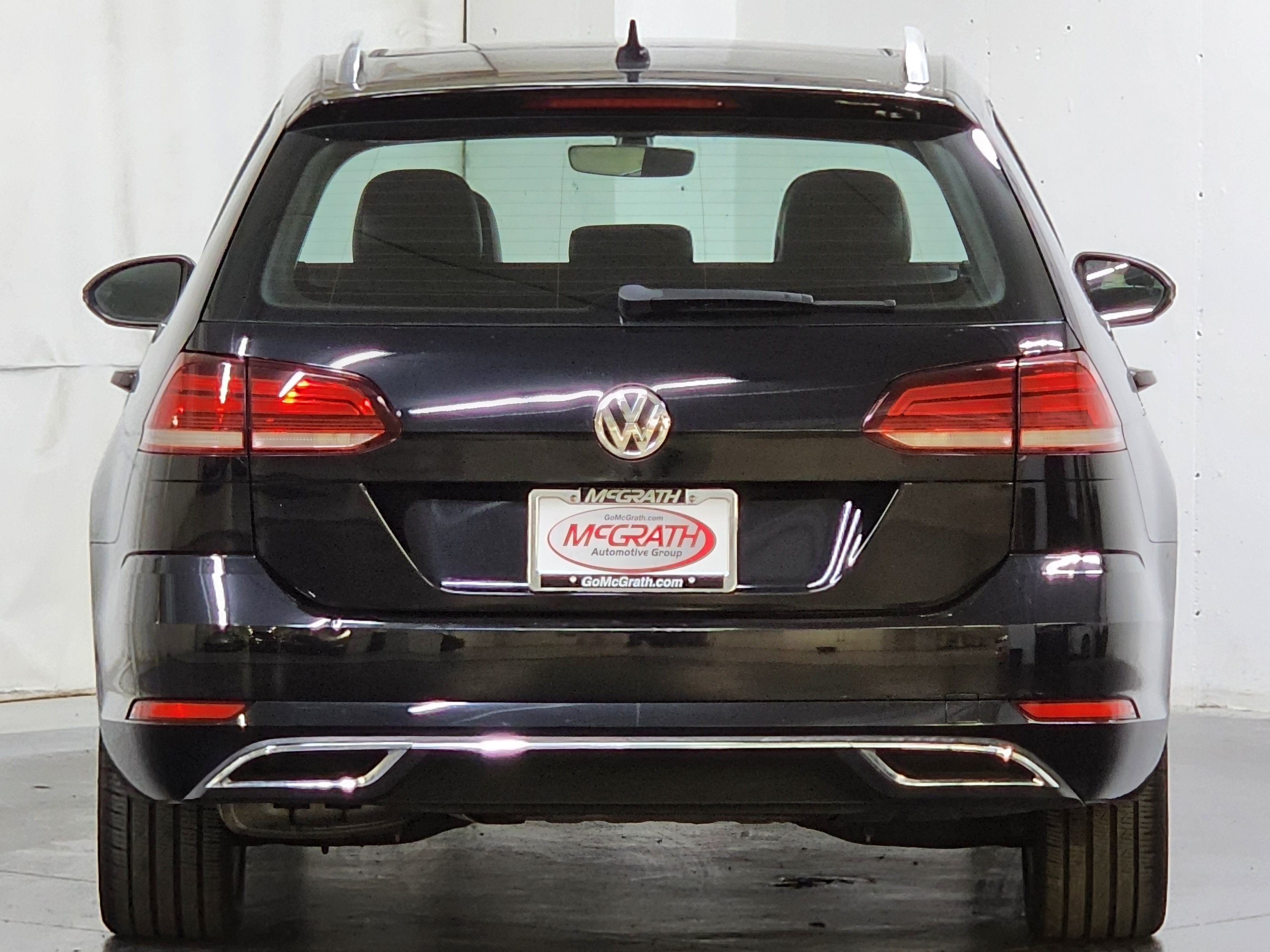 Used 2018 Volkswagen Golf SEL FWD image 8