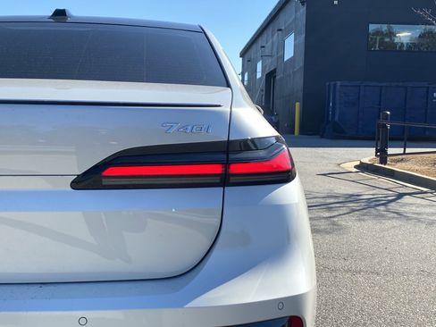 Used 2025 BMW 740i w/ Premium Package image 45