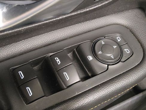 Used 2018 GMC Terrain SLE w/ Driver Convenience Package image 27