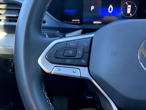 Used 2023 Volkswagen Taos SE image 24