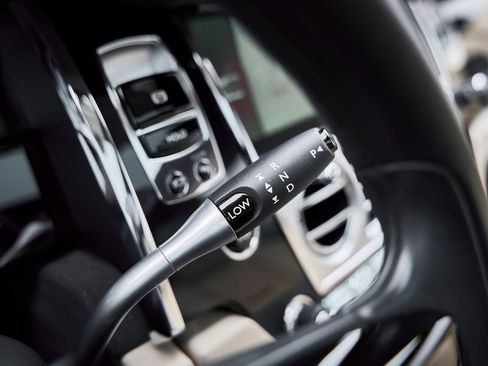 Used 2014 Rolls-Royce Wraith image 56