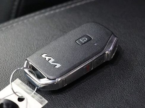 Used 2025 Kia Seltos S FWD image 36