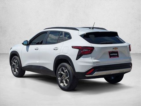 New 2026 Chevrolet Trax LT w/ Sunroof Package FWD image 9