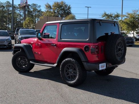 Used 2024 Jeep Wrangler Sport S image 9