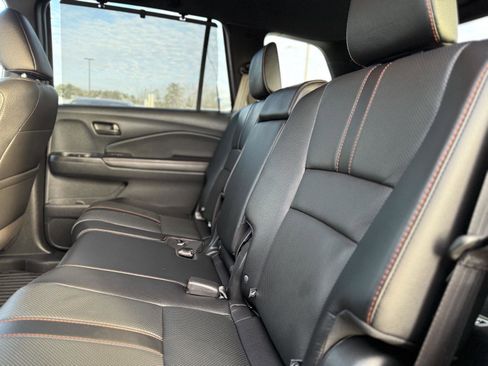 Used 2023 Honda Passport TrailSport image 13