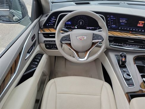 Certified 2022 Cadillac Escalade Premium Luxury Platinum image 14