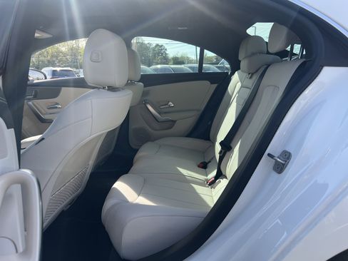 Used 2025 Mercedes-Benz CLA 250 image 33