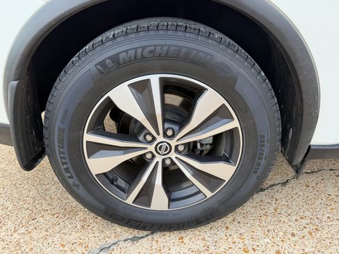 Used 2019 Nissan Murano SV w/ Cargo Package FWD image 11