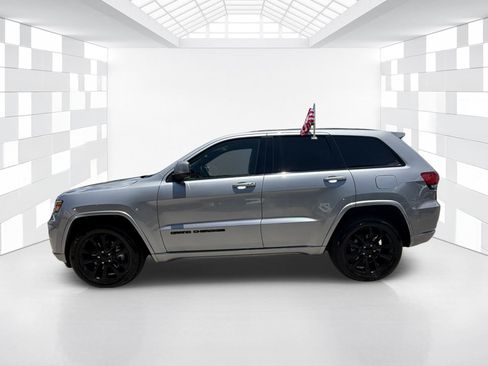 Used 2021 Jeep Grand Cherokee Laredo X RWD image 4