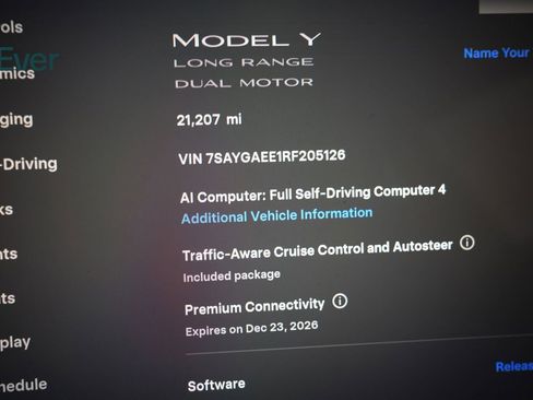 Used 2024 Tesla Model Y Long Range AWD/4WD image 7