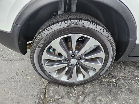 Used 2021 Buick Encore Preferred image 24