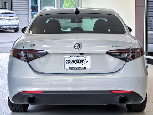 Used 2024 Alfa Romeo Giulia Sprint AWD/4WD image 5