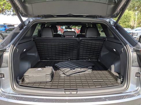 New 2025 Volkswagen Atlas Cross Sport SEL Premium R-Line image 15