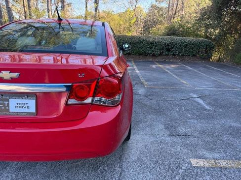 Used 2014 Chevrolet Cruze LT image 8