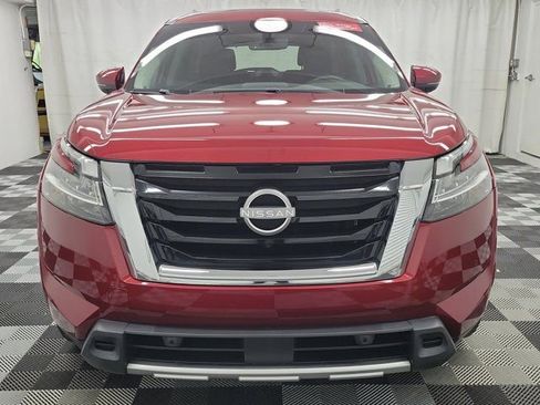 Used 2024 Nissan Pathfinder SL w/ SL Premium Package FWD image 2