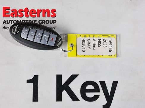 Used 2025 Nissan Altima 2.5 SV image 25